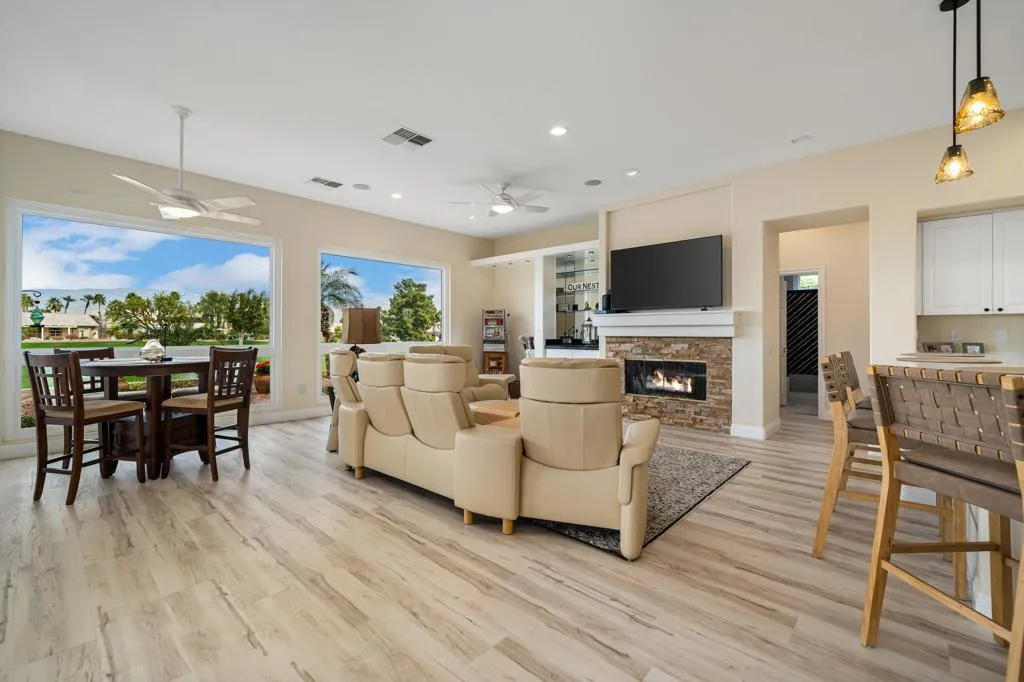 39303 Gleneagles Circle, Palm Desert, California 92211 home-pic-19