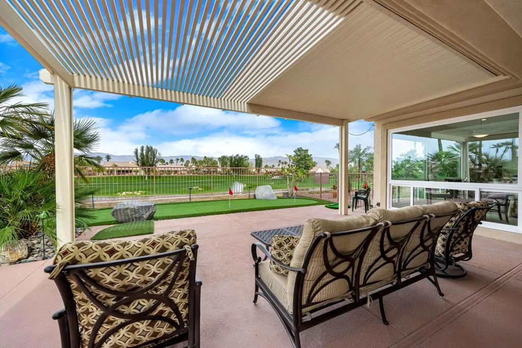 39303 Gleneagles Circle, Palm Desert, California 92211 home-pic-24