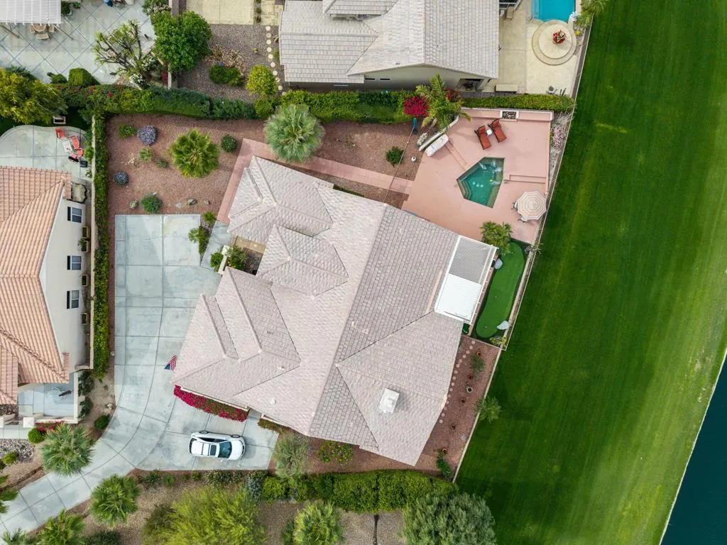 39303 Gleneagles Circle, Palm Desert, California 92211 home-pic-4