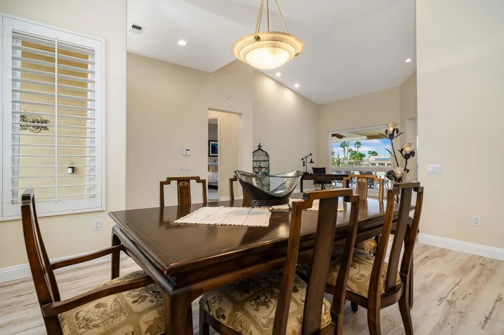 39303 Gleneagles Circle, Palm Desert, California 92211 home-pic-15