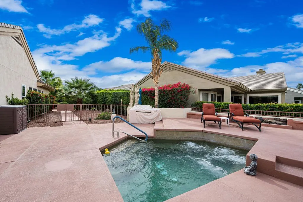 39303 Gleneagles Circle, Palm Desert, California 92211 home-pic-28