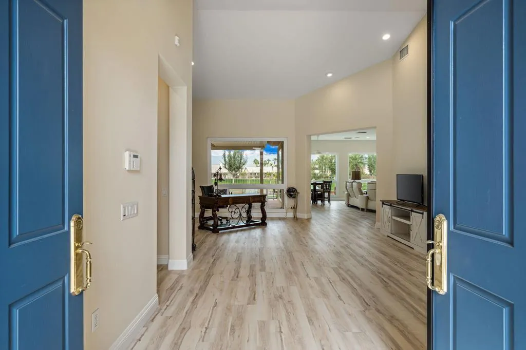 39303 Gleneagles Circle, Palm Desert, California 92211 home-pic-13