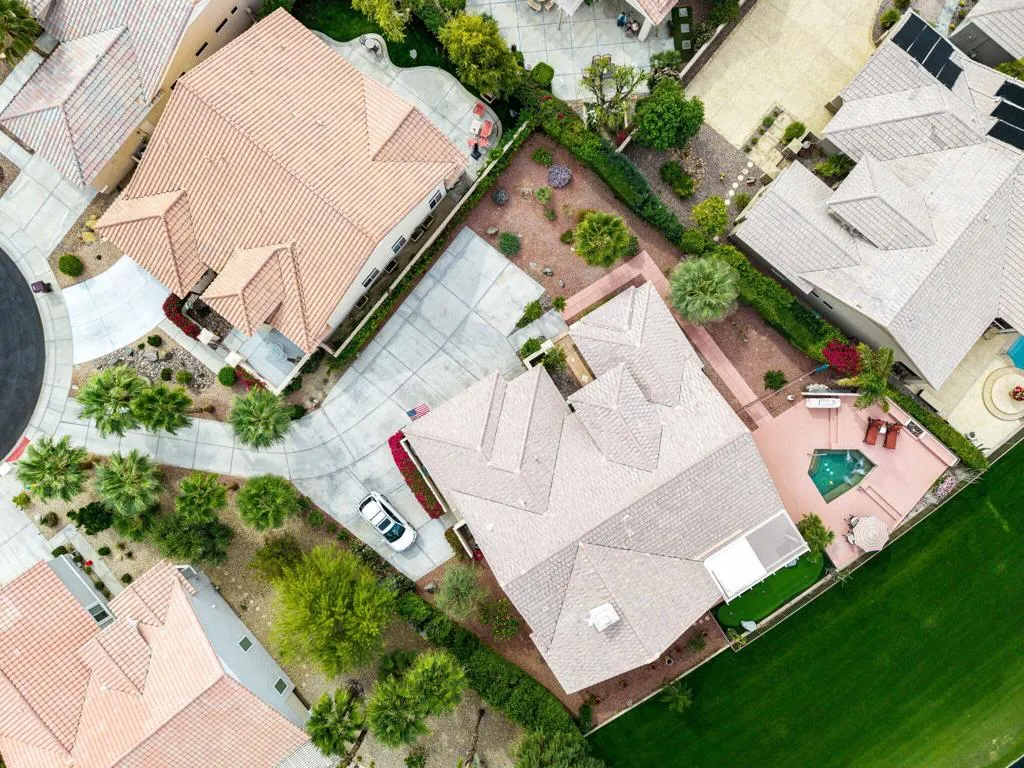39303 Gleneagles Circle, Palm Desert, California 92211 home-pic-7