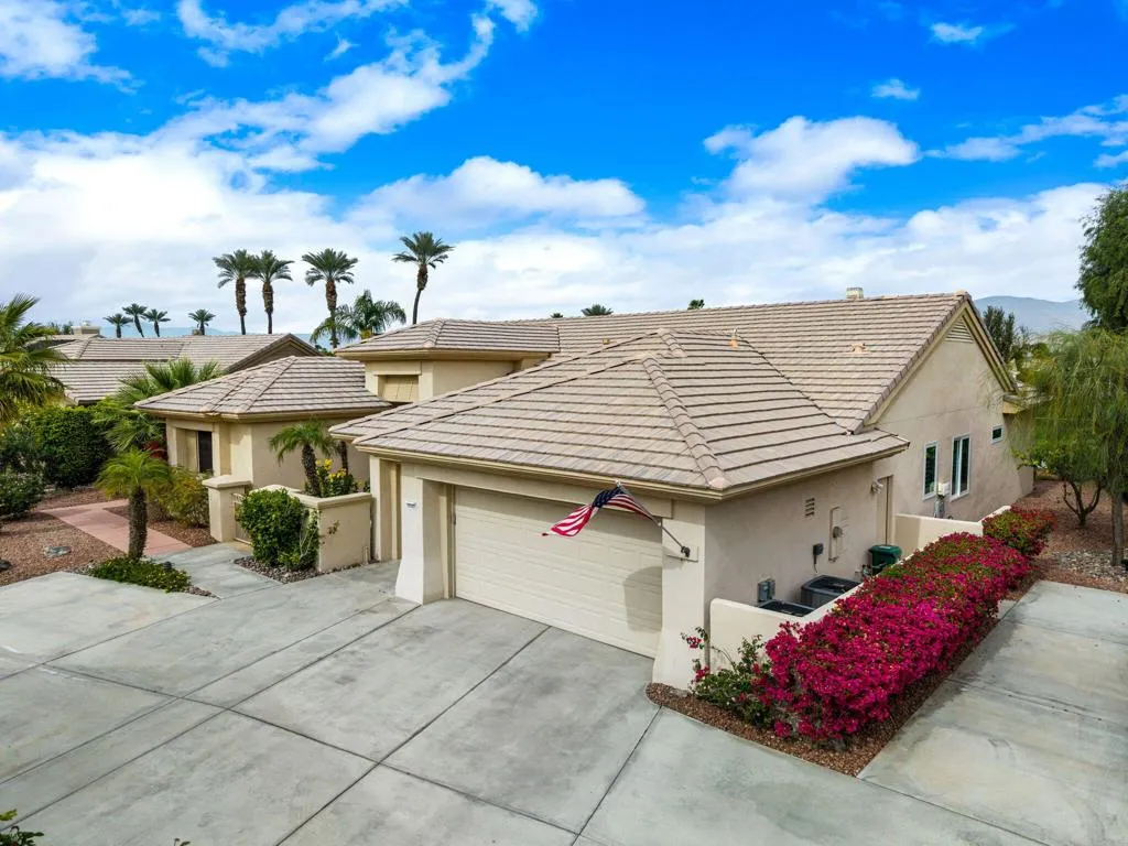 39303 Gleneagles Circle, Palm Desert, California 92211 home-pic-5