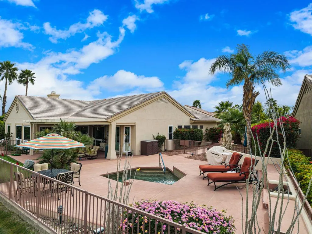 39303 Gleneagles Circle, Palm Desert, California 92211 home-pic-2