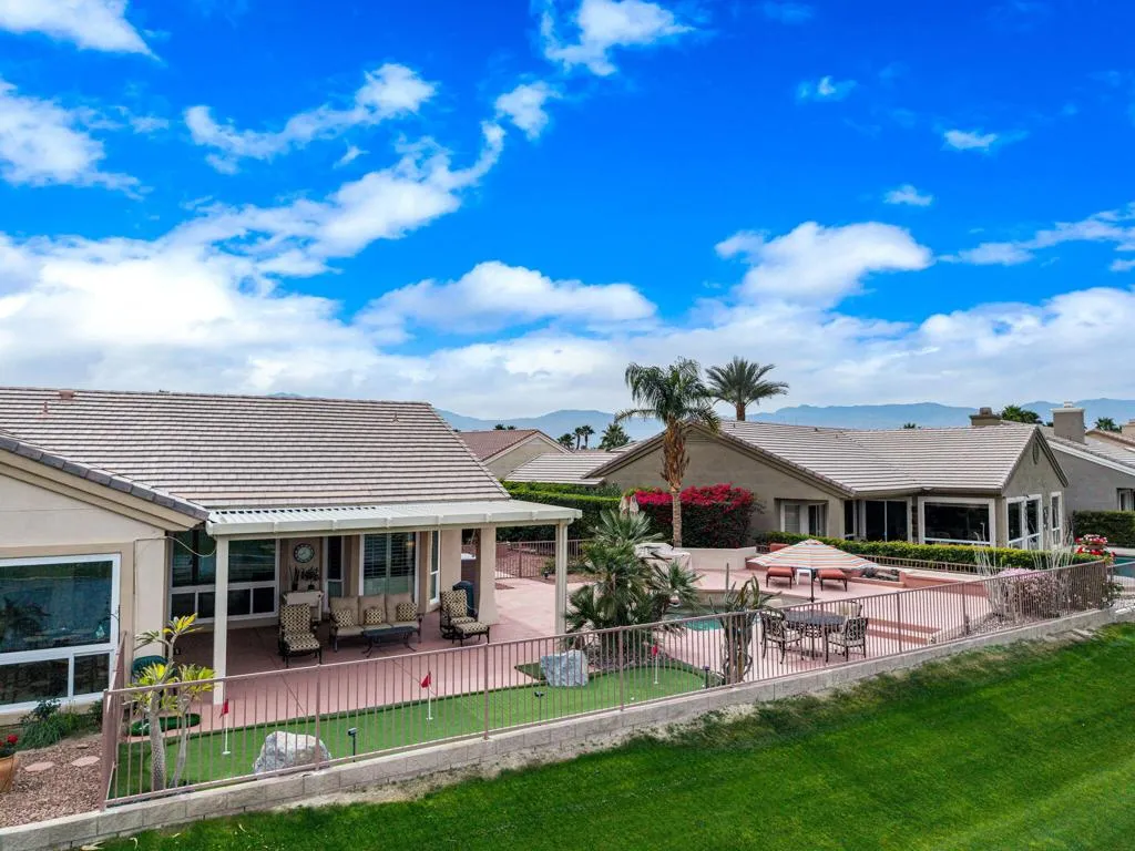 39303 Gleneagles Circle, Palm Desert, California 92211 home-pic-50