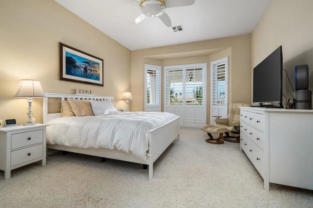 39303 Gleneagles Circle, Palm Desert, California 92211 home-pic-38