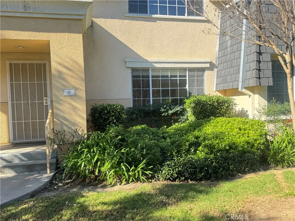 19216 Hamlin Street 8, Reseda, California 91335 home-pic-2