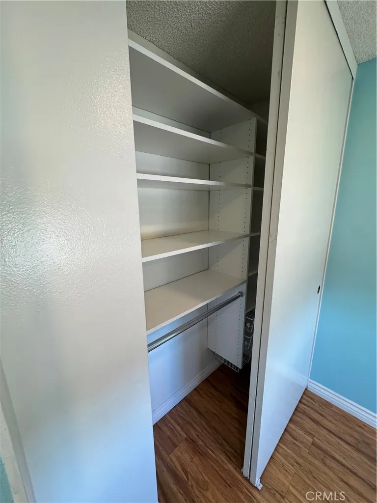 19216 Hamlin Street 8, Reseda, California 91335 home-pic-14