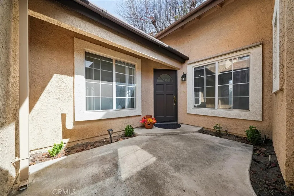 28423 Seco Canyon Road 169, Saugus, California 91390 home-pic-2