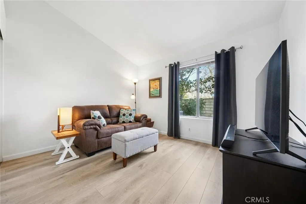 28423 Seco Canyon Road 169, Saugus, California 91390 home-pic-16