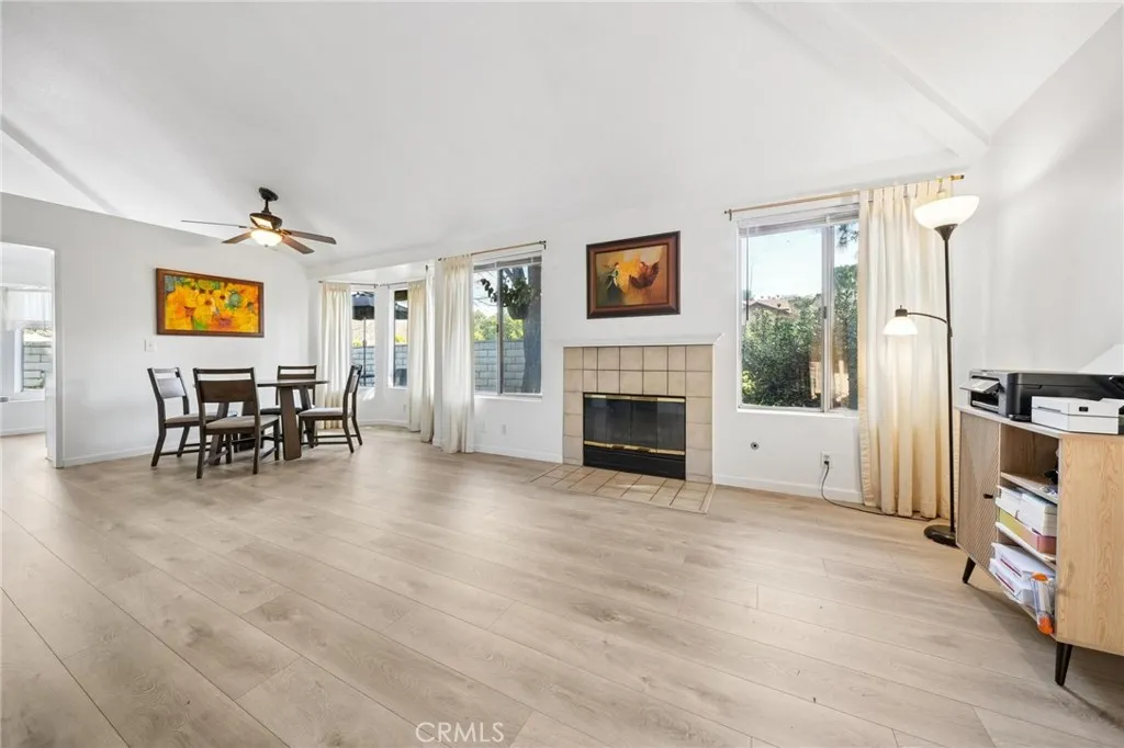 28423 Seco Canyon Road 169, Saugus, California 91390 home-pic-3