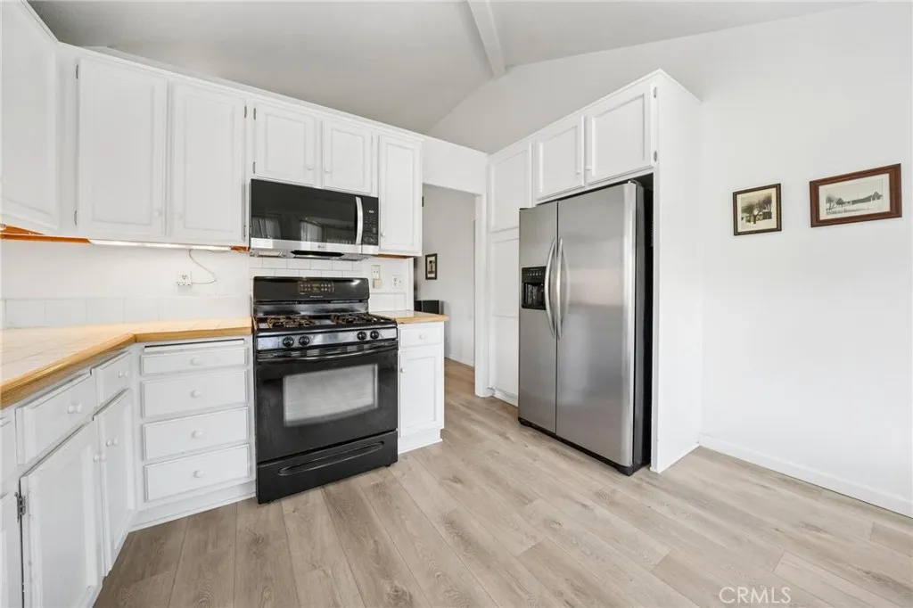 28423 Seco Canyon Road 169, Saugus, California 91390 home-pic-10