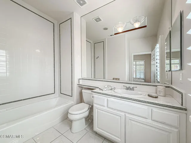 hBedroom2 Ensuite4