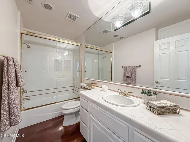 gGuest Bath1