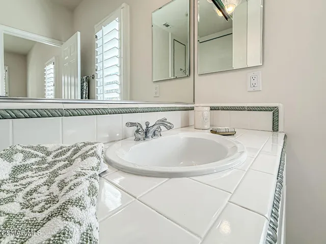 hBedroom2 Ensuite5