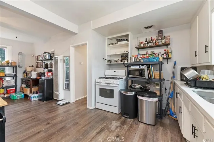 323 E Colton, Redlands, California 92374