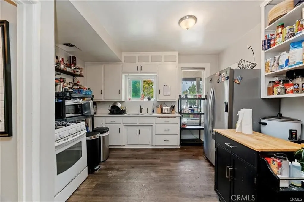 323 E Colton, Redlands, California 92374 home-pic-14