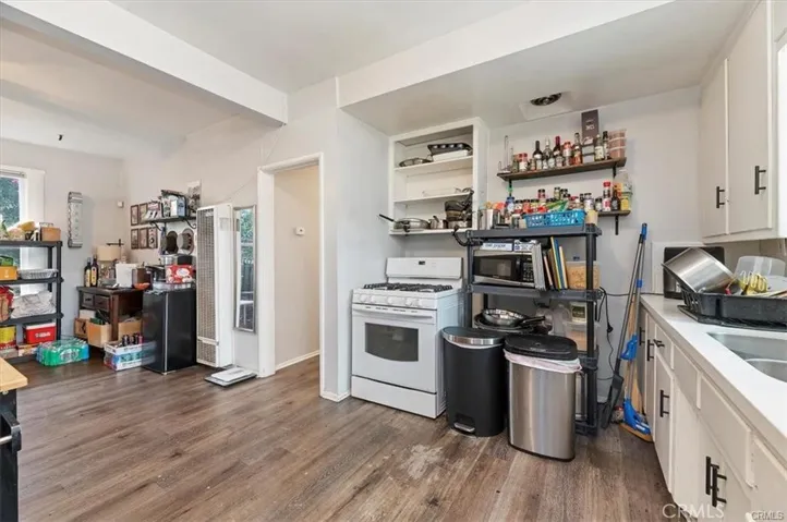 323 E Colton, Redlands, California 92374