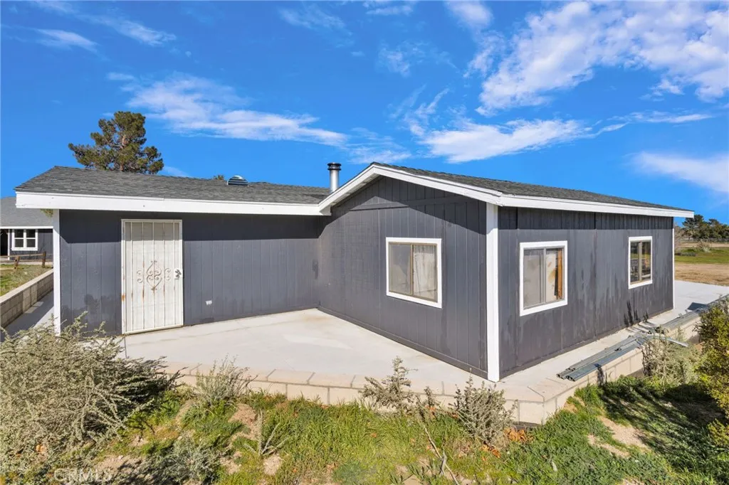 4329 Amador, Phelan, California 92371 home-pic-48