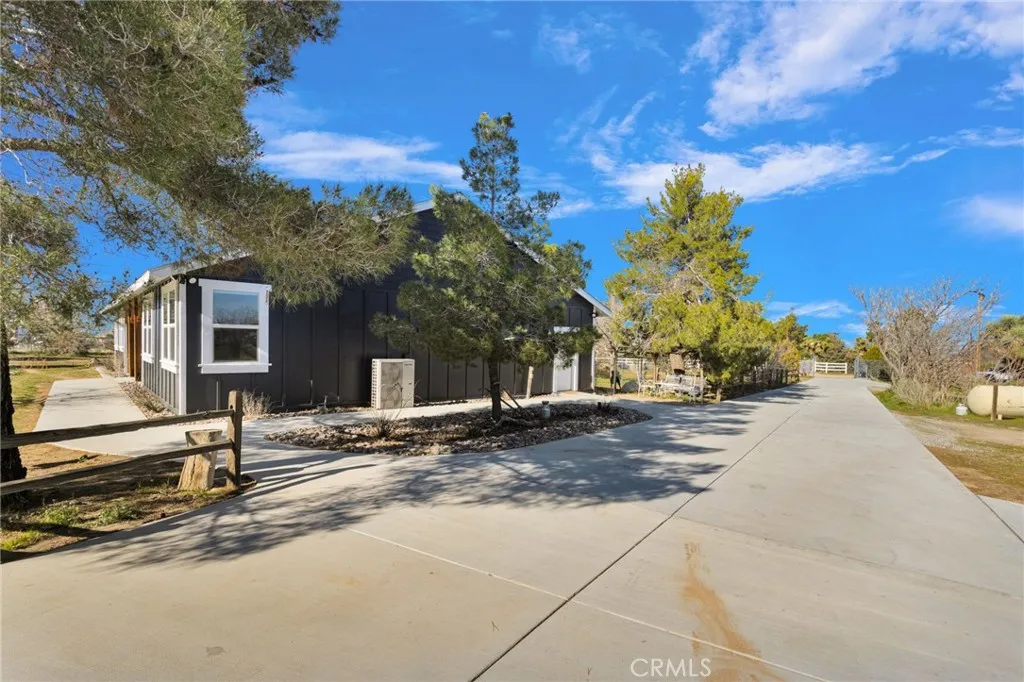 4329 Amador, Phelan, California 92371 home-pic-51
