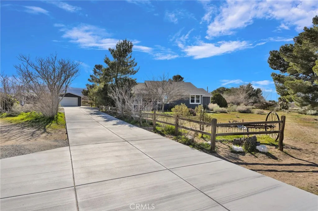 4329 Amador, Phelan, California 92371 home-pic-43