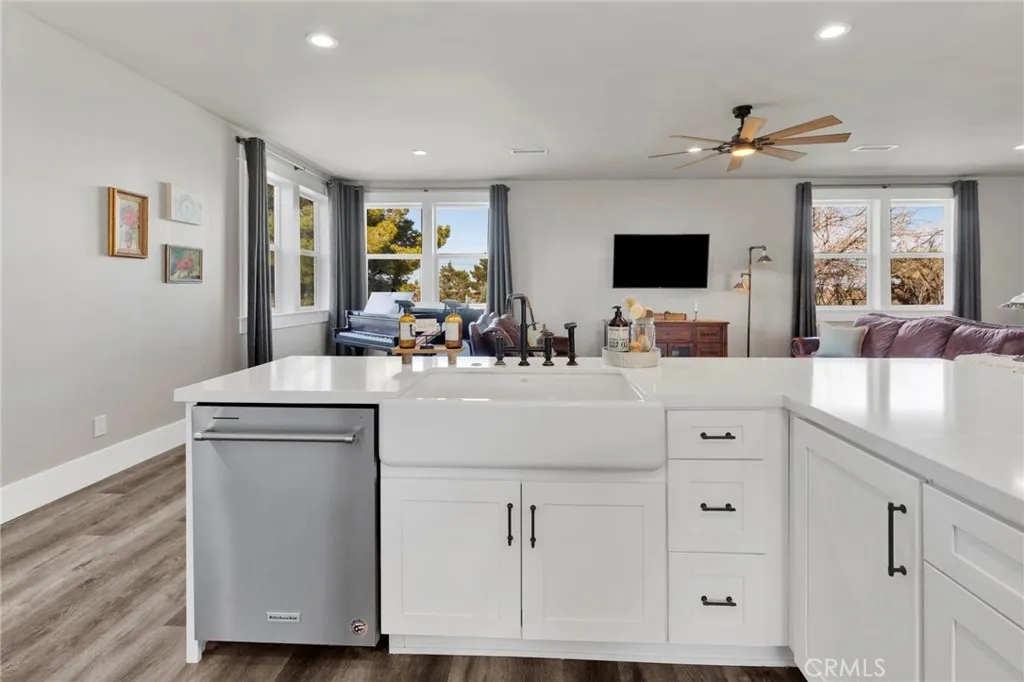 4329 Amador, Phelan, California 92371 home-pic-11