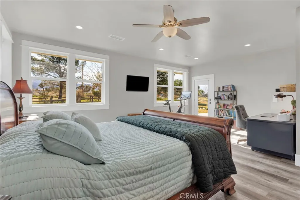 4329 Amador, Phelan, California 92371 home-pic-20