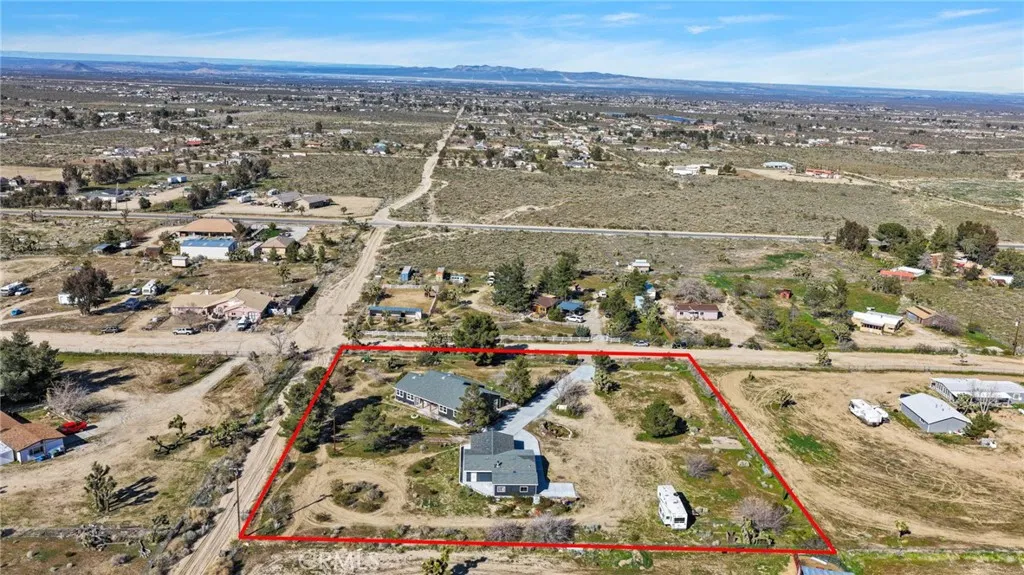 4329 Amador, Phelan, California 92371 home-pic-62