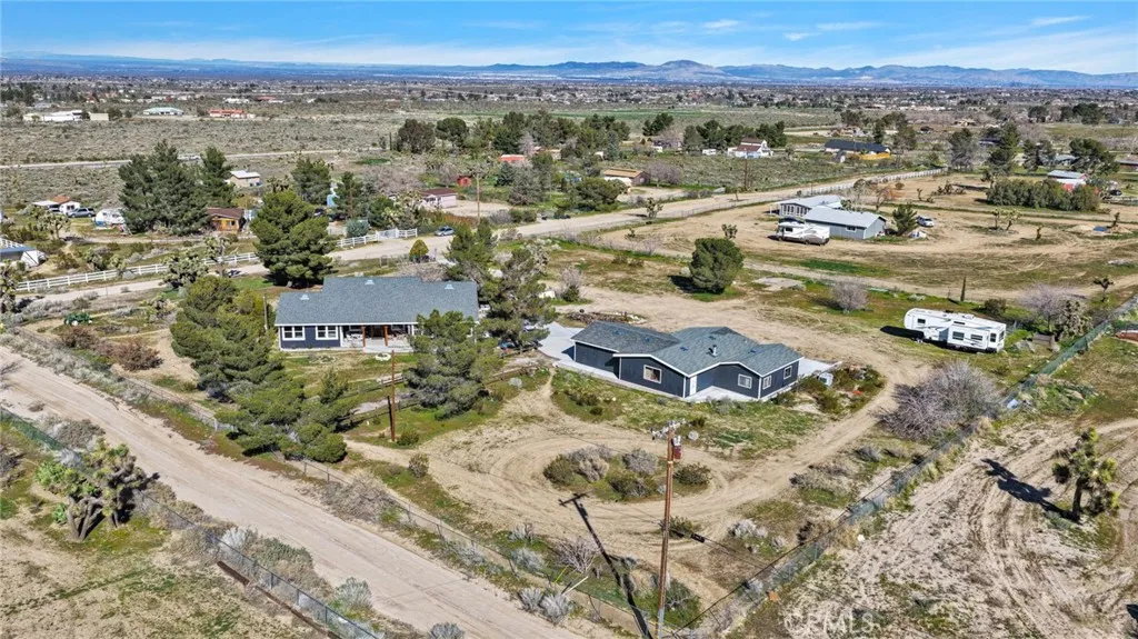 4329 Amador, Phelan, California 92371 home-pic-61