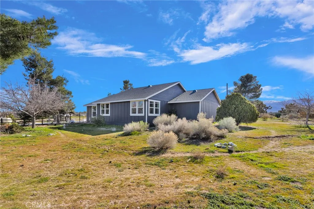 4329 Amador, Phelan, California 92371 home-pic-54