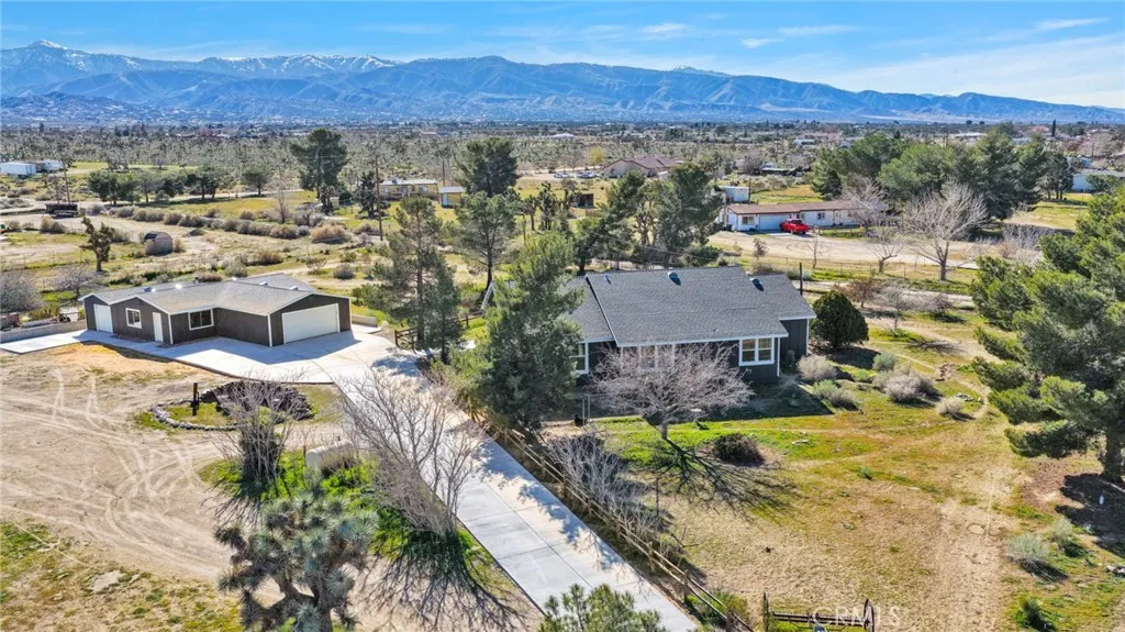 4329 Amador, Phelan, California 92371 home-pic-66