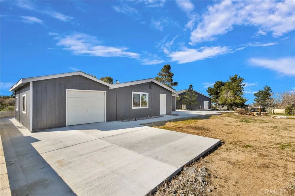 4329 Amador, Phelan, California 92371 home-pic-47