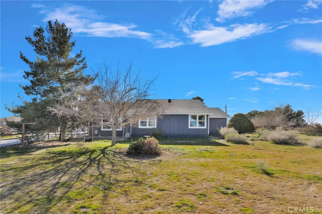 4329 Amador, Phelan, California 92371 home-pic-55