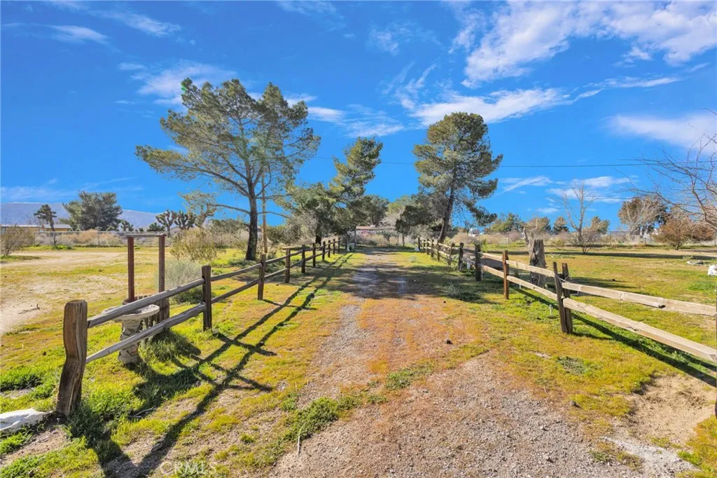 4329 Amador, Phelan, California 92371 home-pic-50