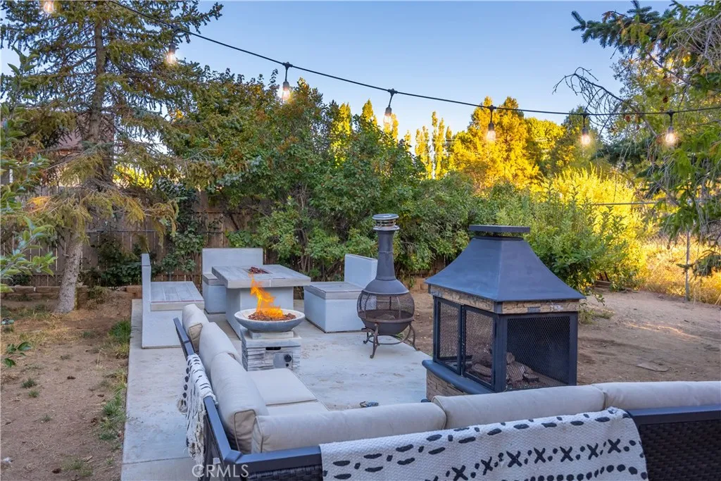 332 Grenfall Lane, Big Bear City, California 92314 home-pic-22
