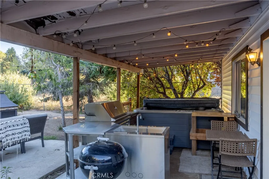 332 Grenfall Lane, Big Bear City, California 92314 home-pic-25
