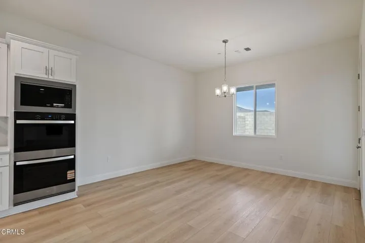 14-web-or-mls-8806-roverton-ct