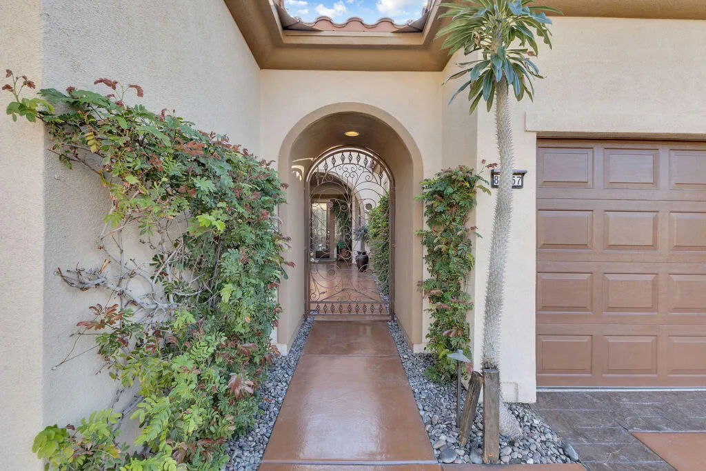 81367 Avenida Madrid, Indio, California 92203 home-pic-3