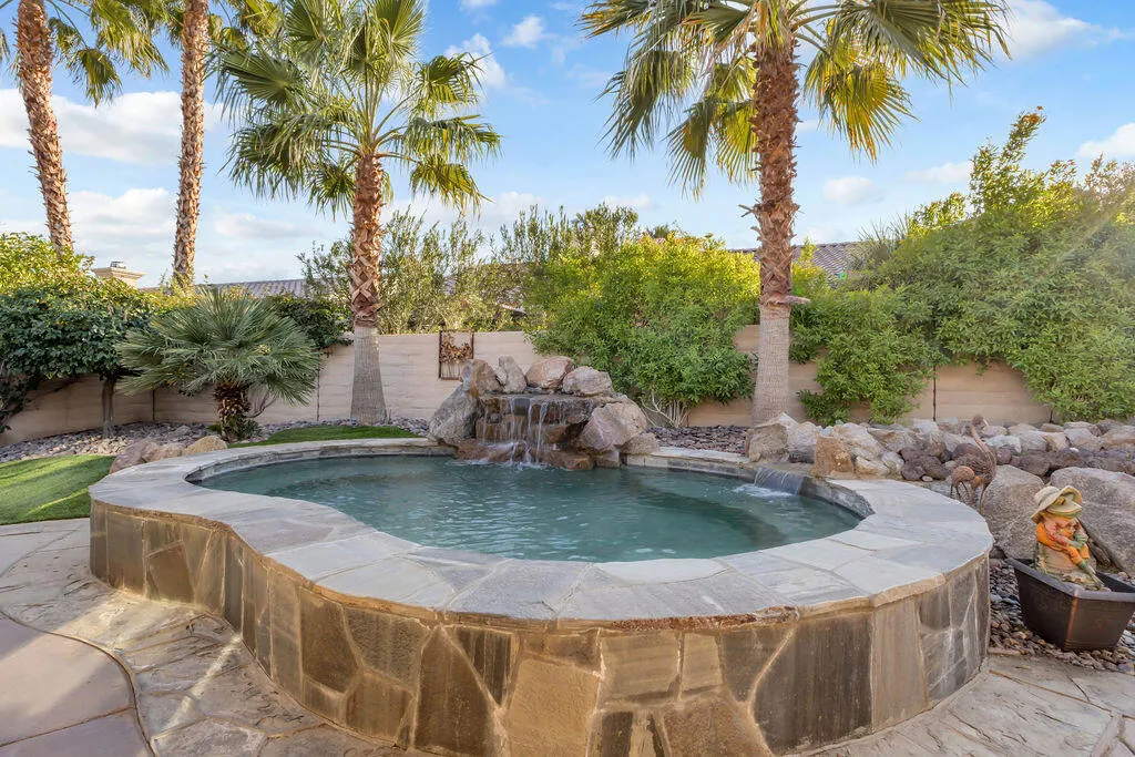 81367 Avenida Madrid, Indio, California 92203 home-pic-10