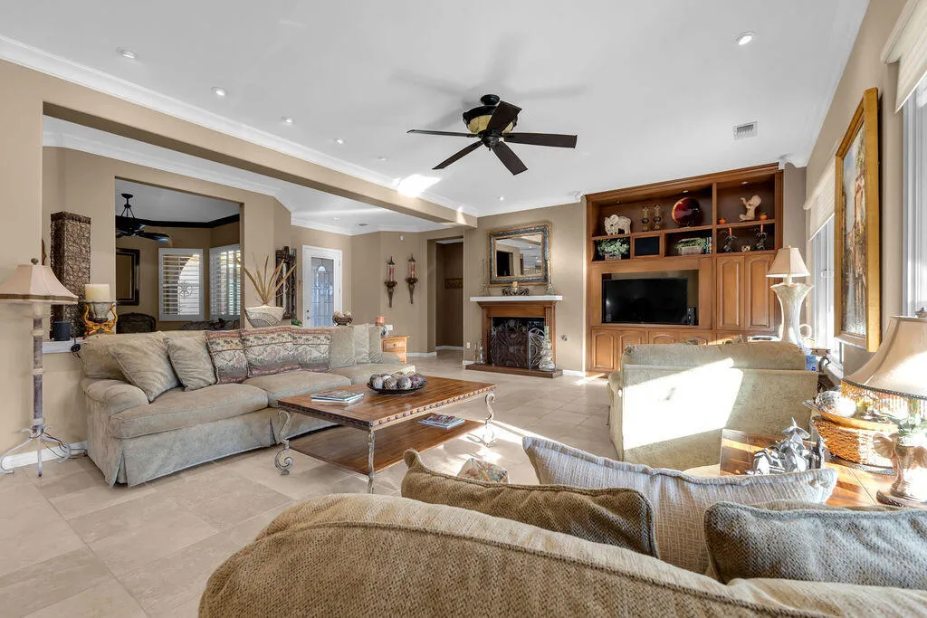 81367 Avenida Madrid, Indio, California 92203 home-pic-17