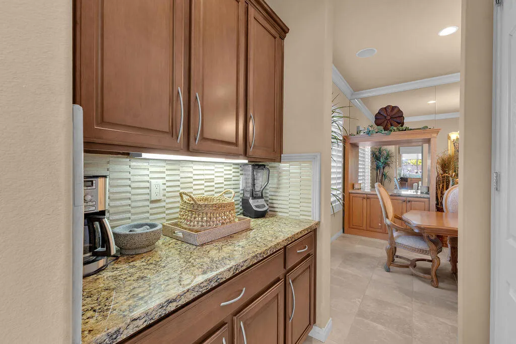 81367 Avenida Madrid, Indio, California 92203 home-pic-32