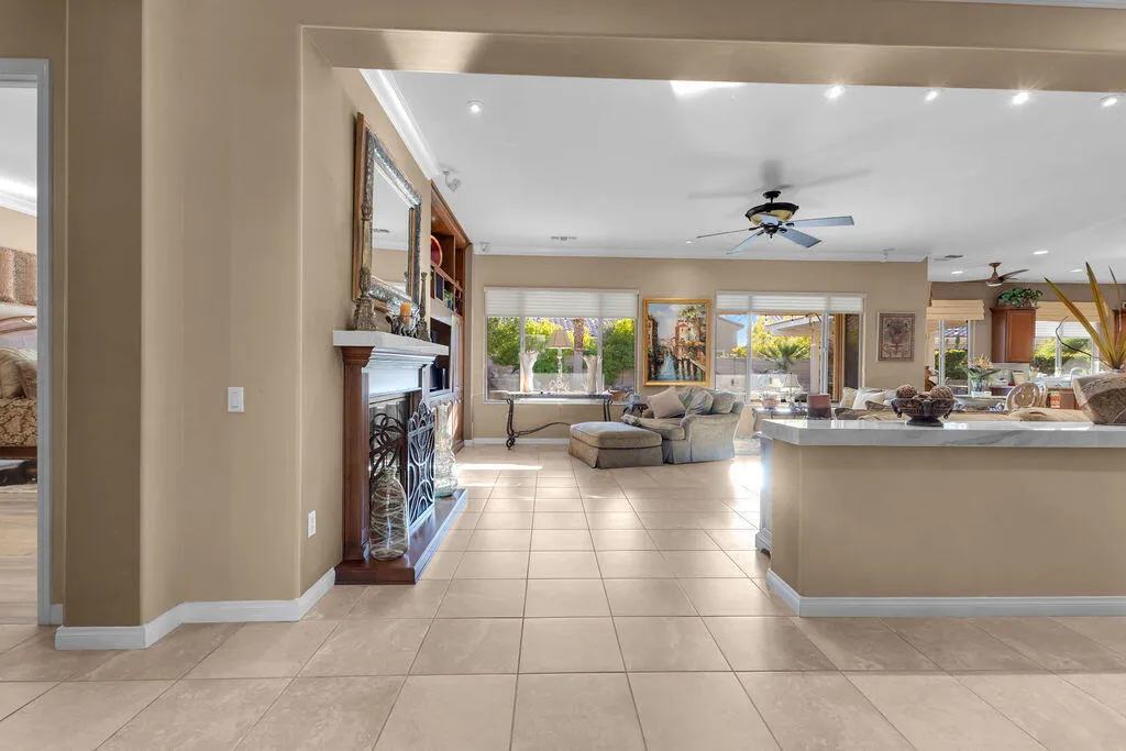 81367 Avenida Madrid, Indio, California 92203 home-pic-15