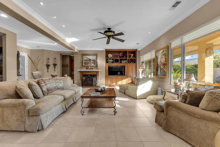 PhotoJan102024,25036PM