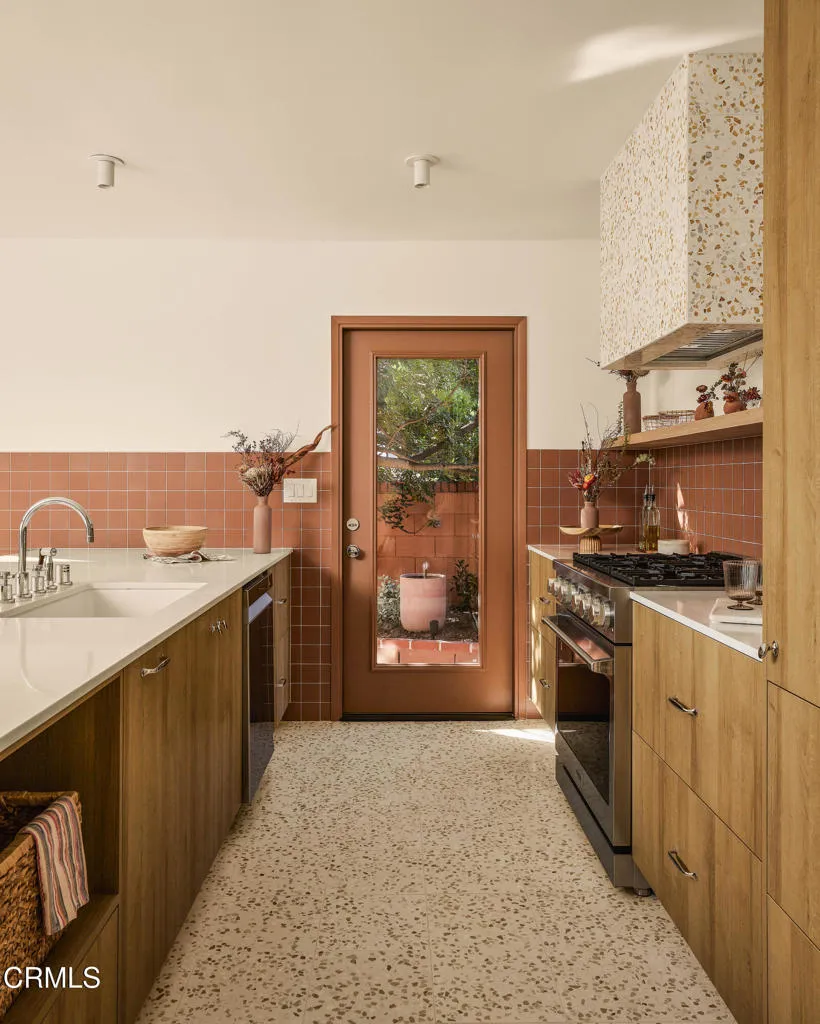 6002 Springvale Drive, Los Angeles, California 90042 home-pic-9