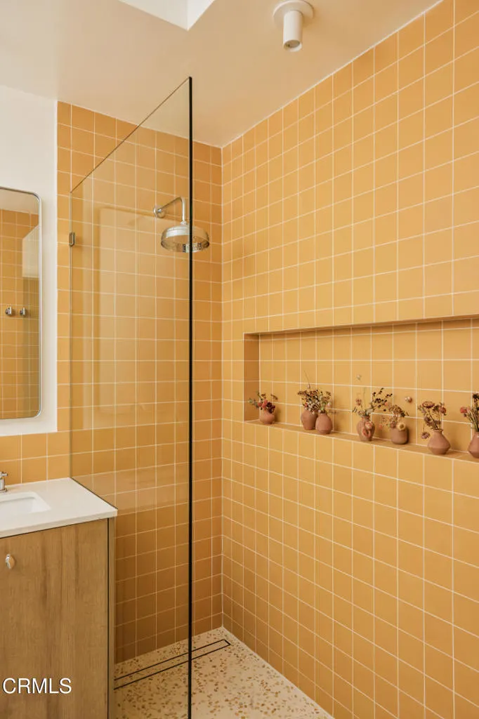 6002 Springvale Drive, Los Angeles, California 90042 home-pic-26