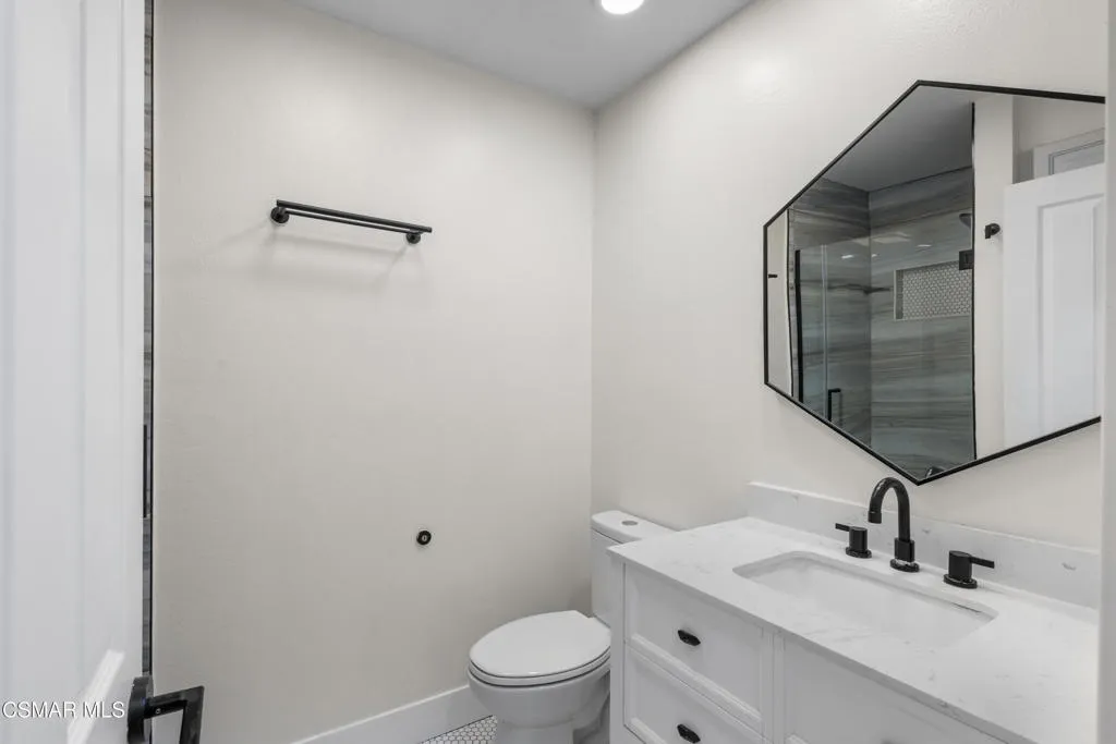 1721 Blossom Court, Thousand Oaks, California 91320 home-pic-18