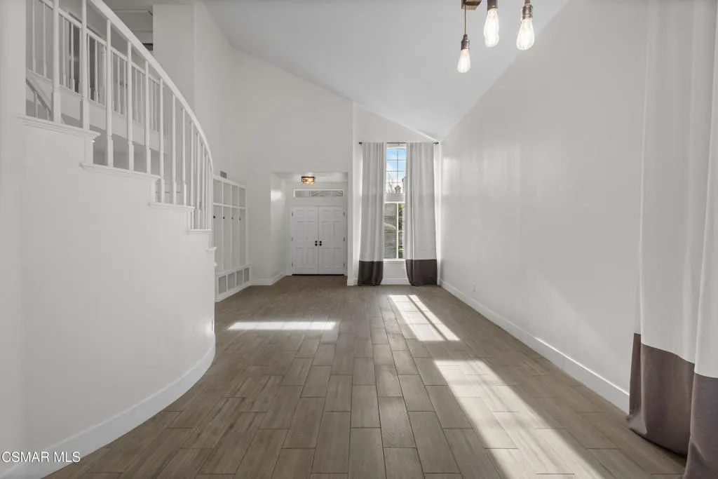 1721 Blossom Court, Thousand Oaks, California 91320 home-pic-8