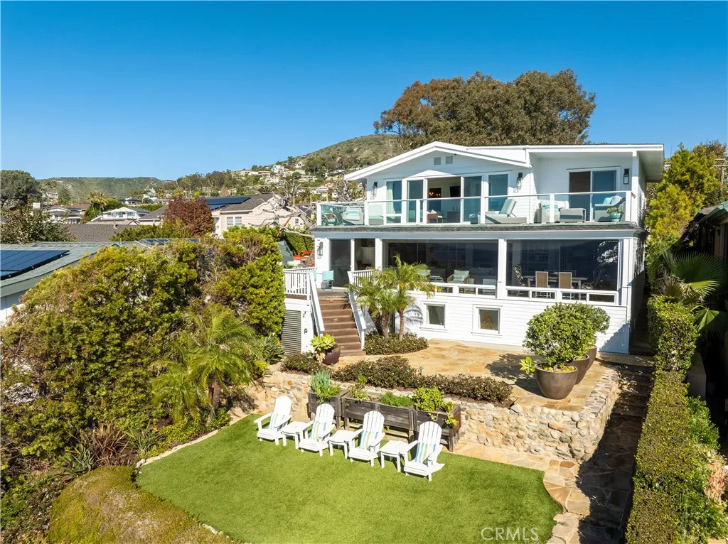 1225 Cliff, Laguna Beach, California 92651 home-pic-1