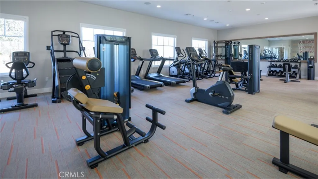2027 Pyrenes Place, Santa Paula, California 93060 home-pic-6
